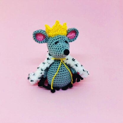 Christmas ornaments, Christmas crochet, Mouse King