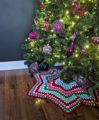 Granny Stardust Tree Skirt