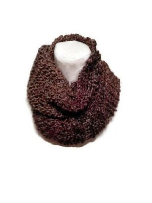 Claire's Knitted Cowl