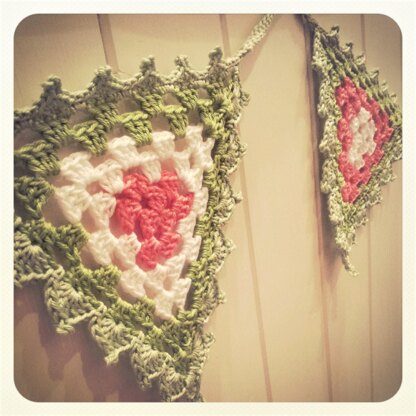 Garland :: Granny Bunting with Edging