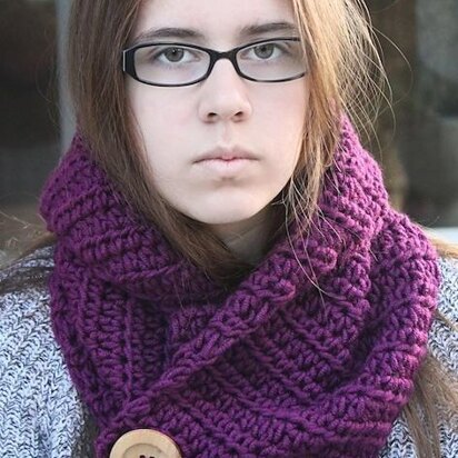 Cozy Collared Cowl Crochet Pattern 394