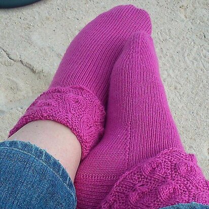 Layna Anklet Socks - knitting pattern