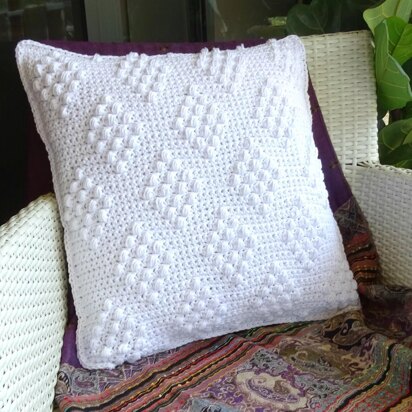 Crochet Cushion Cover With Diamonds