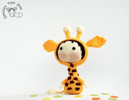 Small Giraffe Doll. Tanoshi series toy.