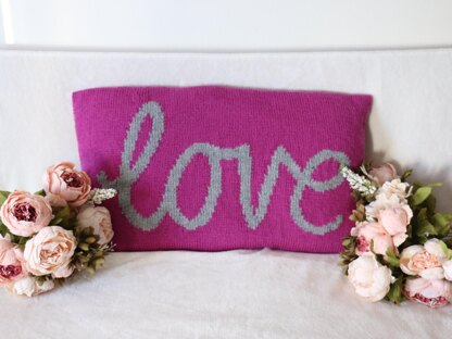 'love' Cushion