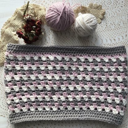 Granny Stitch Cowl