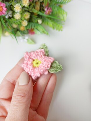Flowers with leaves crochet pattern