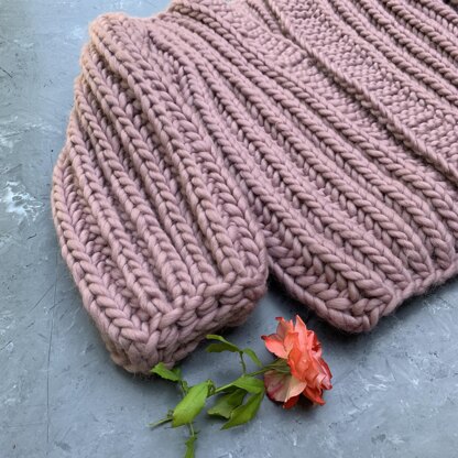 Ravelry: Chunky knit Sequoia Cardigan pattern by Julia Piro