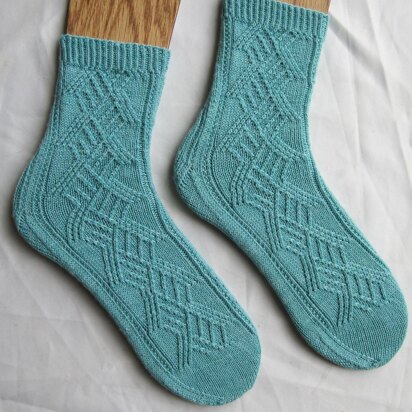 Euclidian Socks - knitting pattern