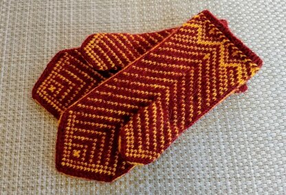 "Two Suns" Mittens