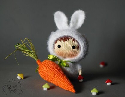 White Bunny Doll with carrot. Tanoshi series toy.