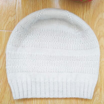 STAY HOME KNIT Snowdrop beanie