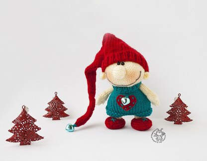 Christmas gnome doll knitting flat