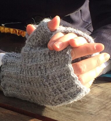Crickhollow Mitts