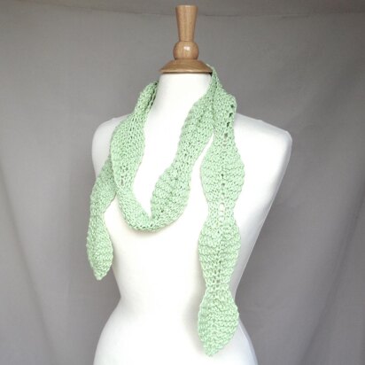 Scallop Leaf Scarf