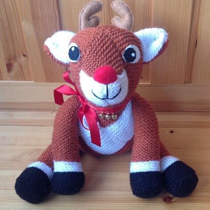Knitted Square Reindeer