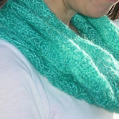 Knitted lace neck wrap/cowl and scarves