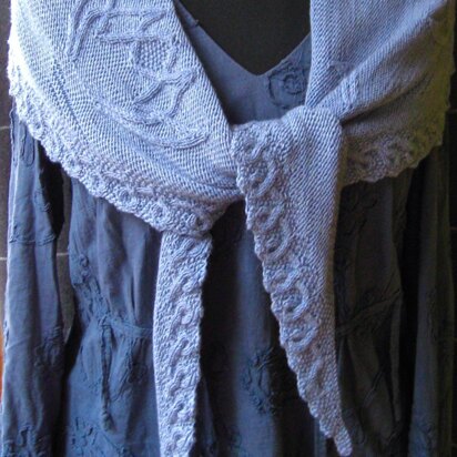 Bosherston cabled shawl