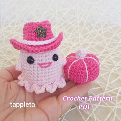 Cowgirl Ghost with pink pumpkin crochet pattern, Cute pink cowgirl ghost with cowgirl hat, Car rearview mirror hanging accessories Car charm