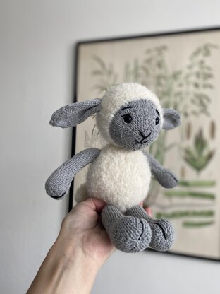 Pattern: knitted sheep, knitted lamb, toy amigrumi, soft toy, lamb plush toy