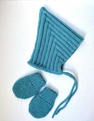 Pattern: knitted pixie bonnet hat and mittens