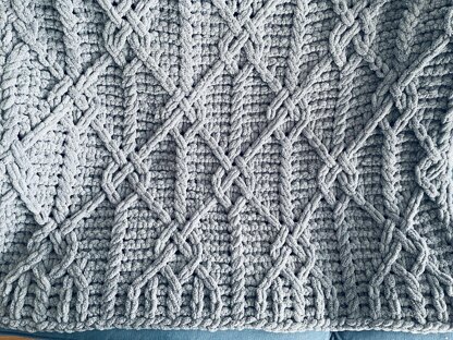 Celtic Knot Lattice Blanket