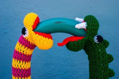 Crochet Snake Yarnbomb