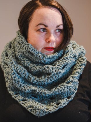 Shells Crochet Shawl