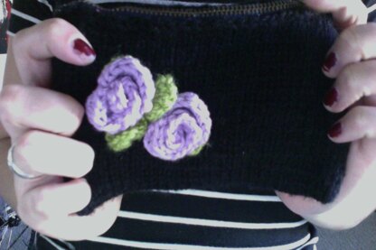 small bag with roses