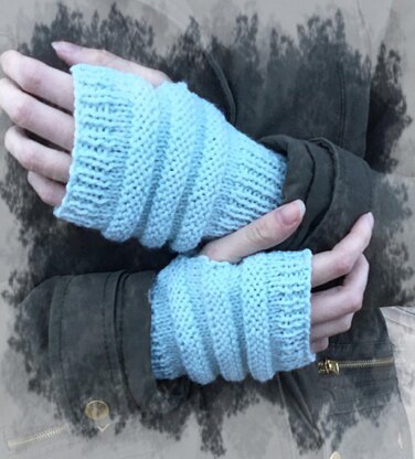 Waves Fingerless Gloves 2yrs to adult