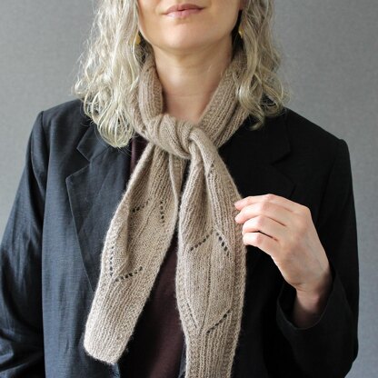 Pinecone Scarf