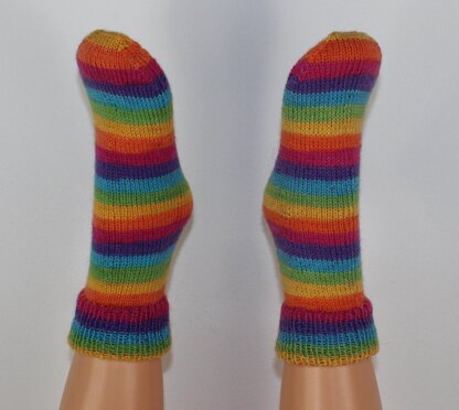 Childrens Very Easy No Heel Rainbow Socks Circular