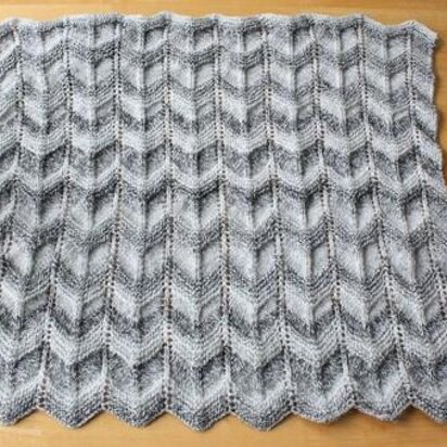 Gray Ripples - knitting pattern