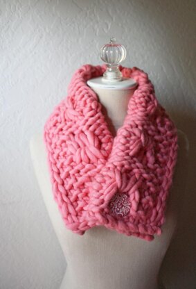 Loupe Cowl / Neckwarmer