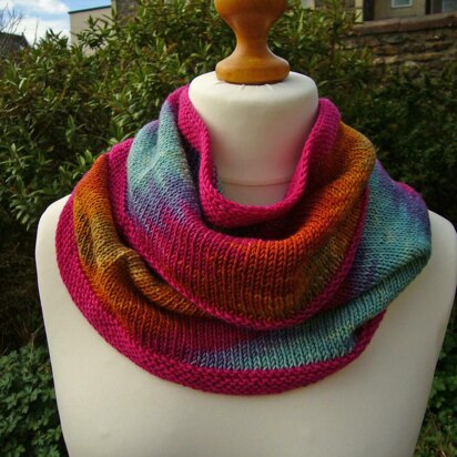 Pool Party Cowl - knitting pattern