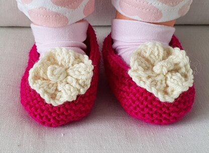 Fiona - Baby shoes with a knitted flower