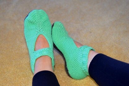 Simple Garter Adult Slippers