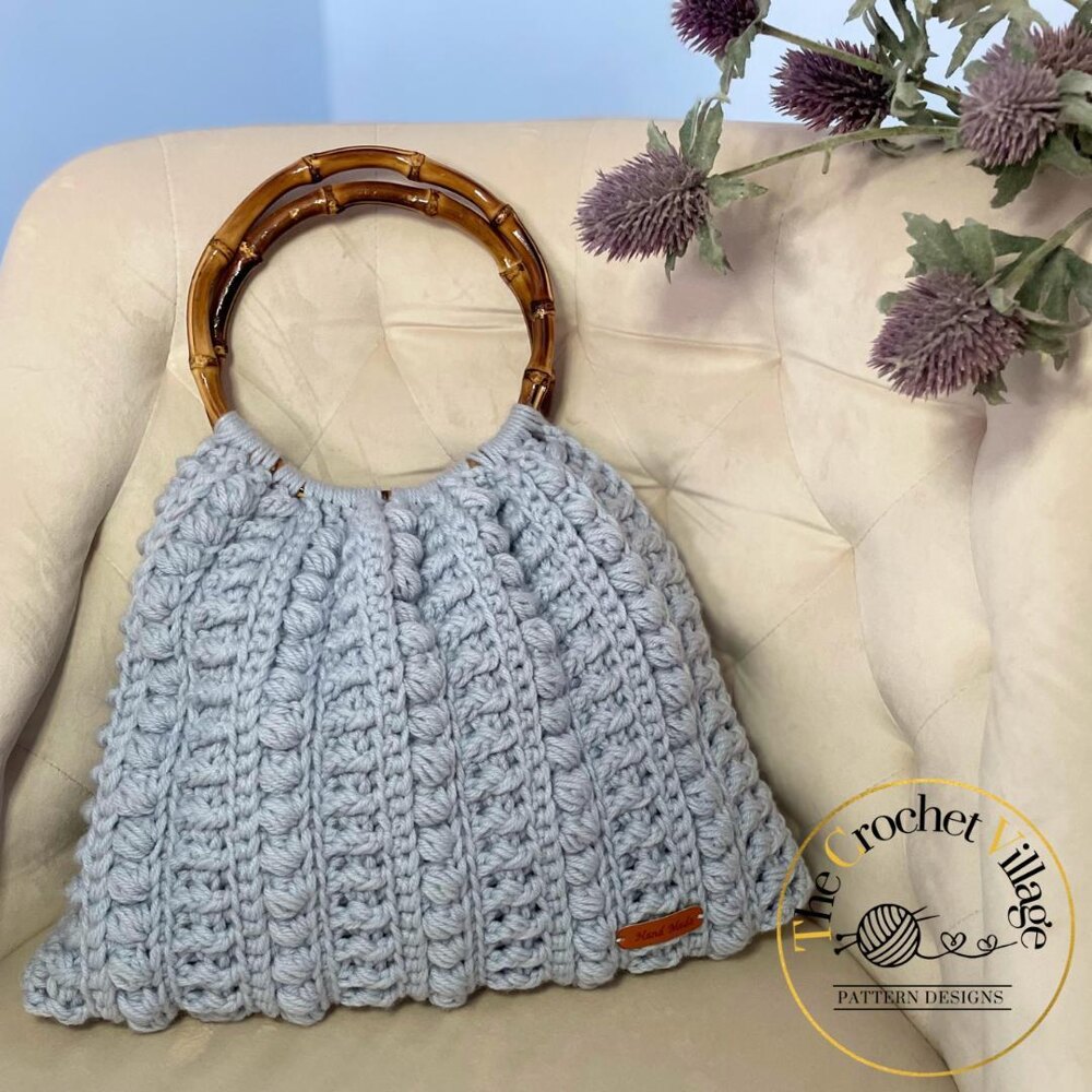 Crochet Easy Small Pouch Tutorial // Crochet Bag Easy Pattern - YouTube