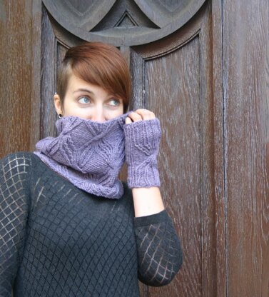 Interlaced Cowl