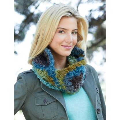 Cozy Cowl in Patons Big Boucle - Downloadable PDF