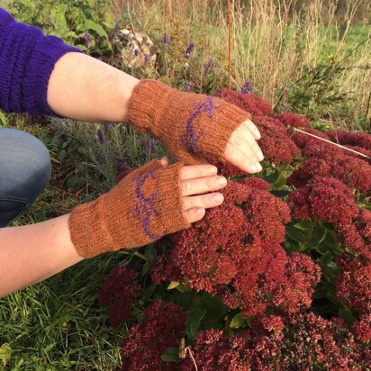 Worker Bees Mitts