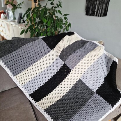 Grannys on the Block Blanket