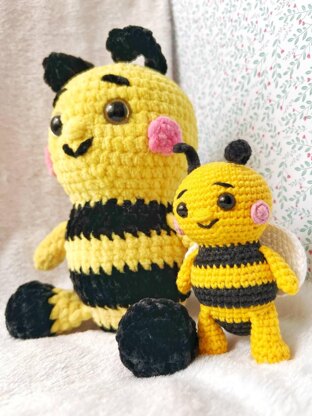 Crocheted bee.