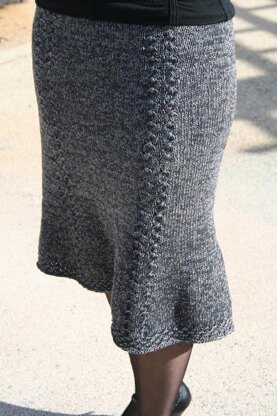 Kira K. Designs Bell Curve Skirt PDF