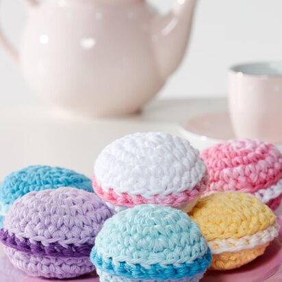 Macarons Cupcakes in Lily Sugar 'n Cream Solids