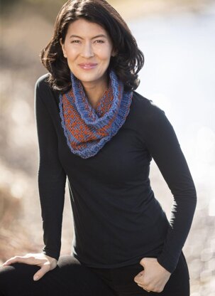 Easy Peasy Stranded Cowl in Cascade Yarns Pacific Chunky - C349 - Downloadable PDF