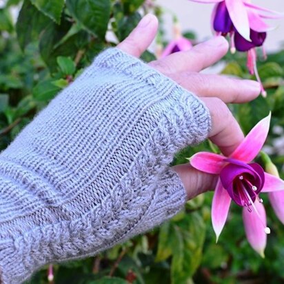Cables Fingerless Mitts - knitting pattern