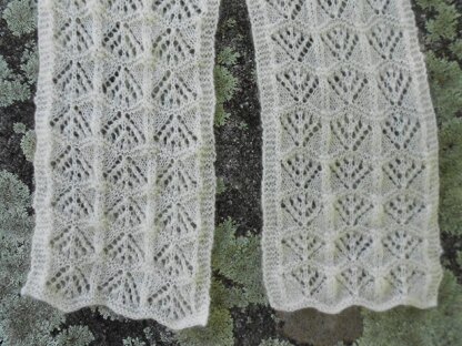 Rippling Candlesticks Scarf