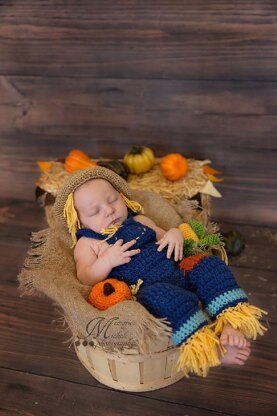 Newborn Scarecrow Outfit with Corn and Pumpkin