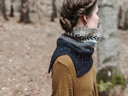 Laurel Cowl and Cozy